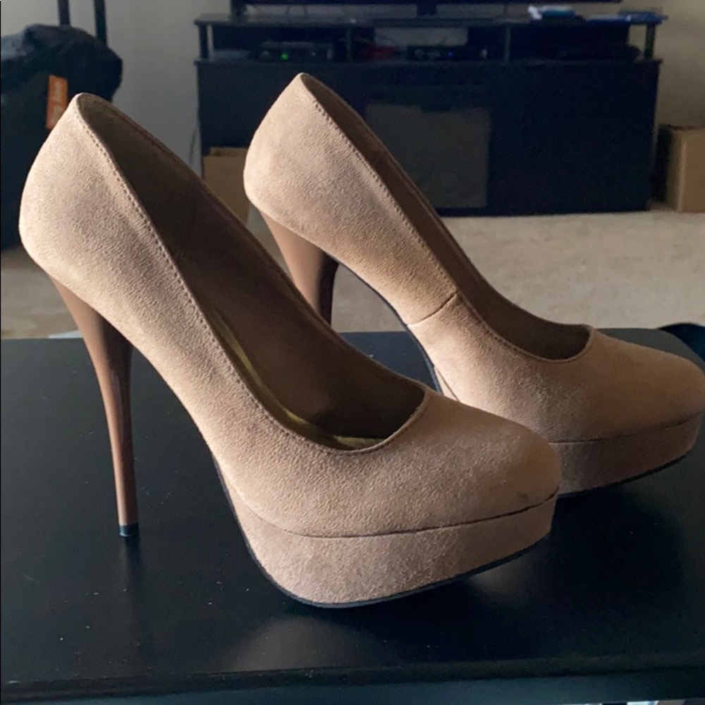 New in Box Charlotte Russe stilettos Size 8